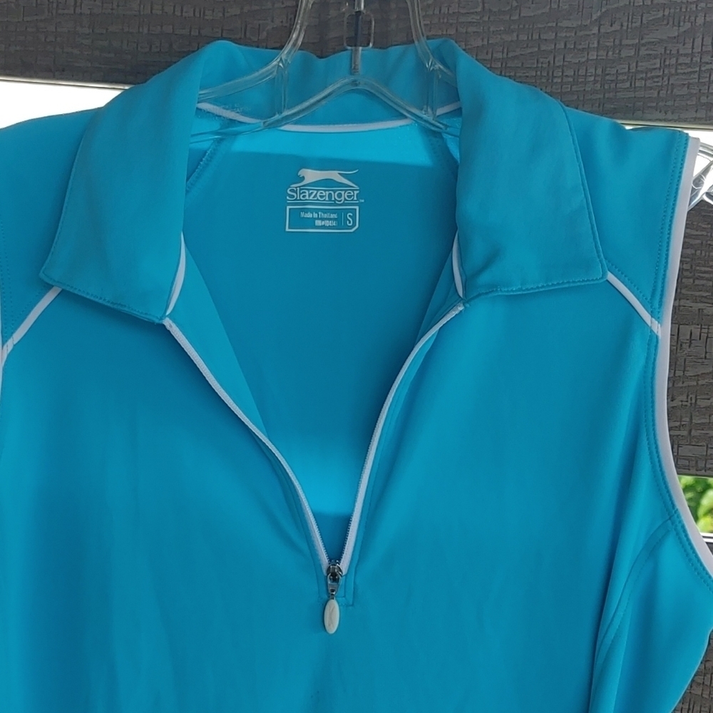 Slazenger sleeveless sport top for women size S